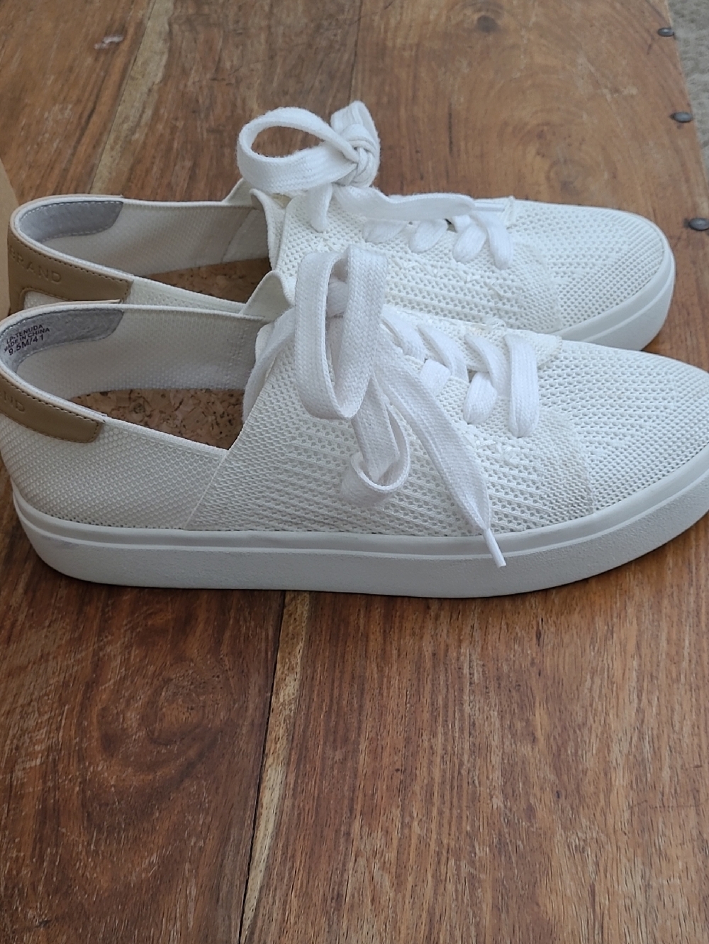Lucky Brand White Sneakers Size 9.5 Two Tone Casual Classic Summer